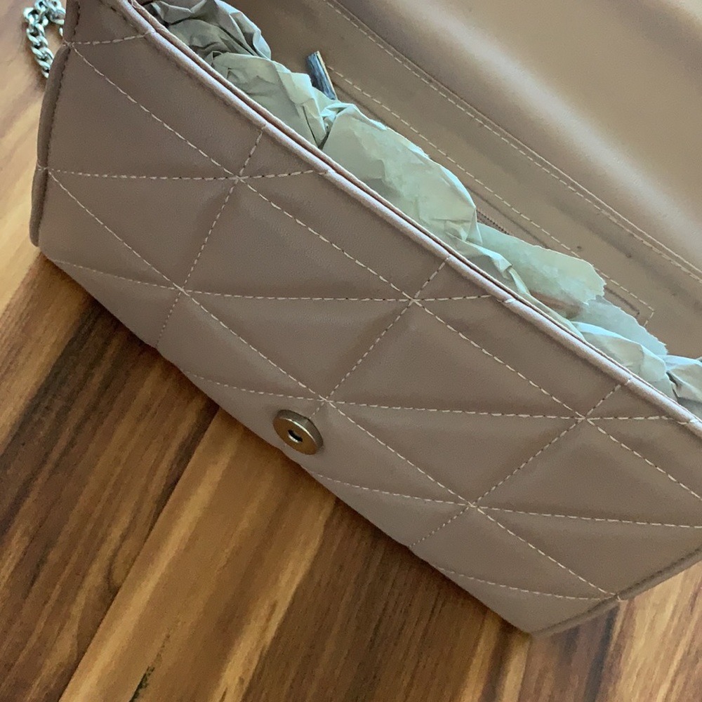 Purse - Picture 2 of 4